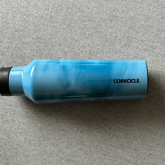 runDinsey Corkcicle Water Bottle - Picture 6 of 6